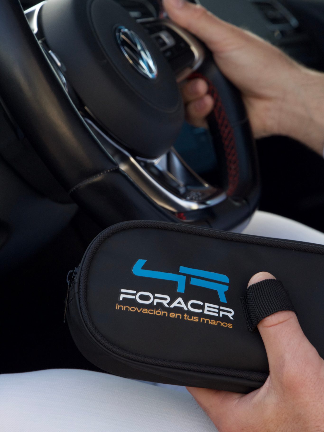 Foracer - Estuche para guantes